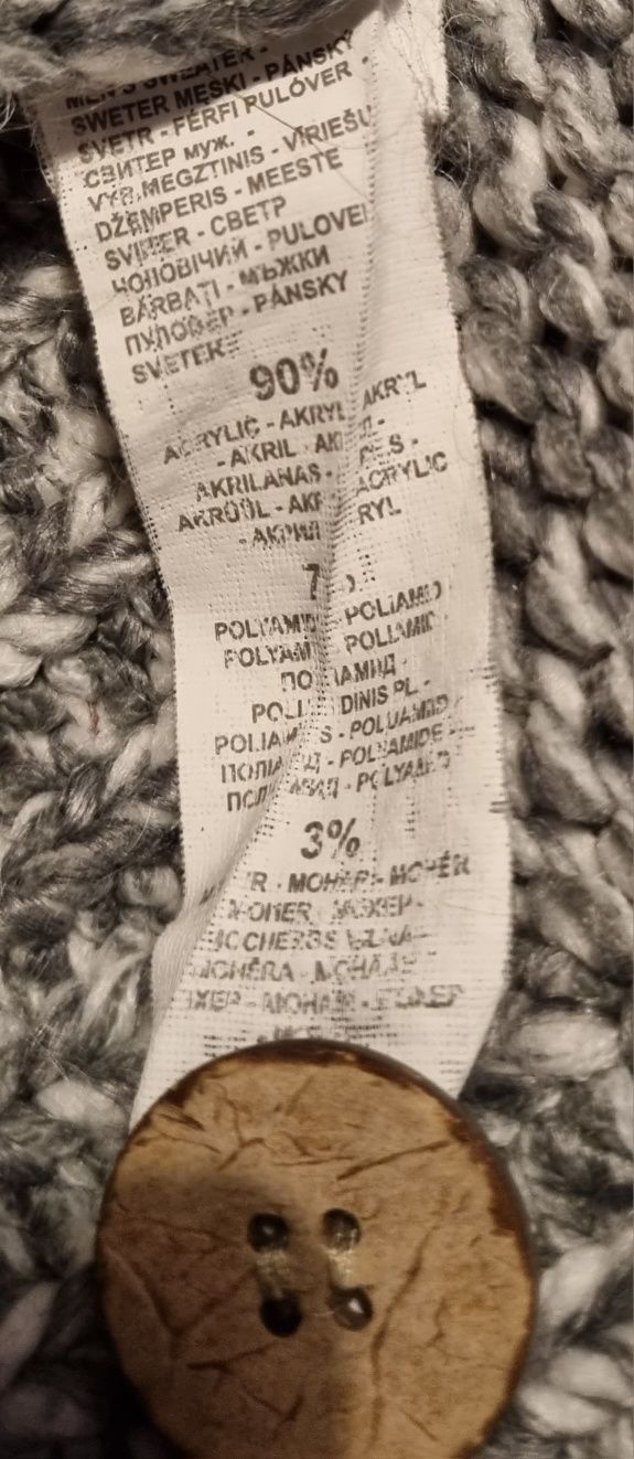 Sweterek firmy Reserved rozmiar M