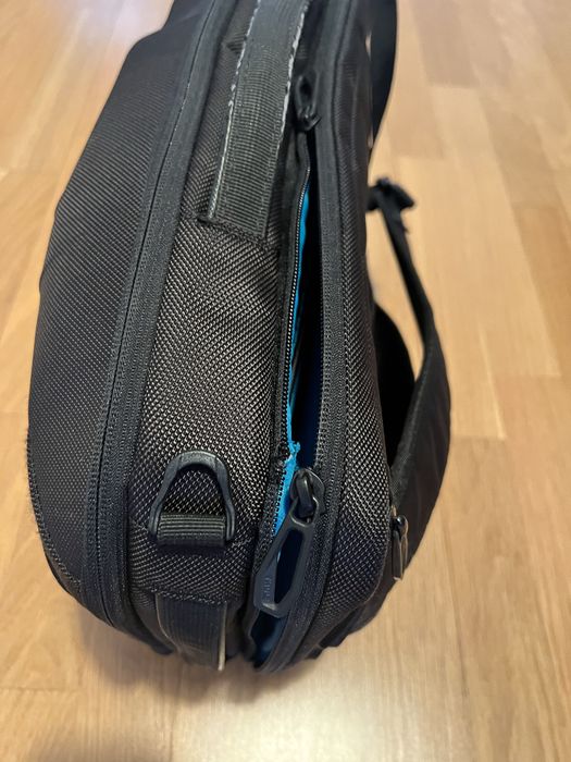 Thule - Mochila que se converte em pasta ou mala para portátil