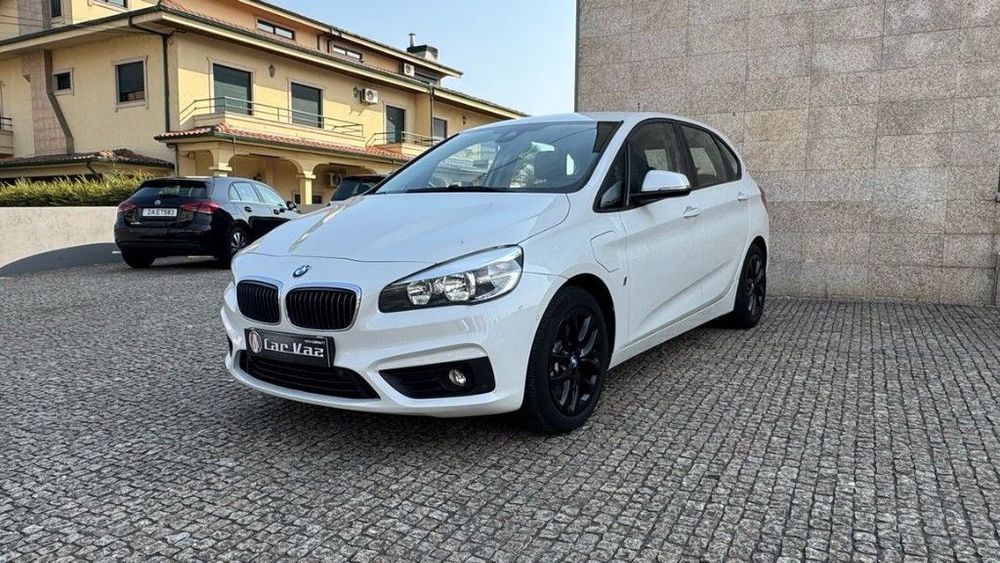 BMW 225