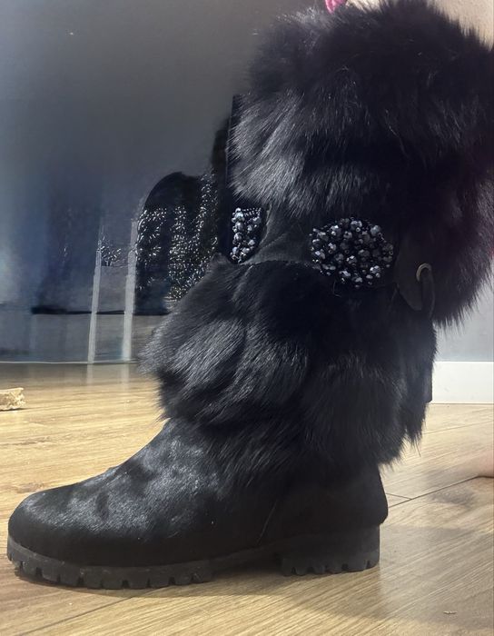 Чоботи хутряні жіночі