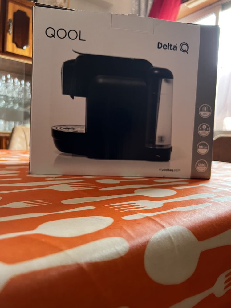 Máquina de café Delta Q nova