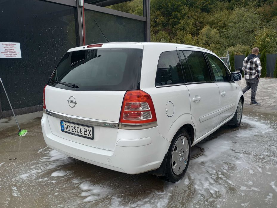 Opel zafira 2011