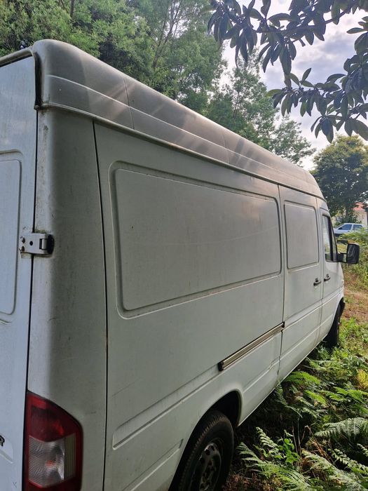 Fazemos transportes de recolha e entrega