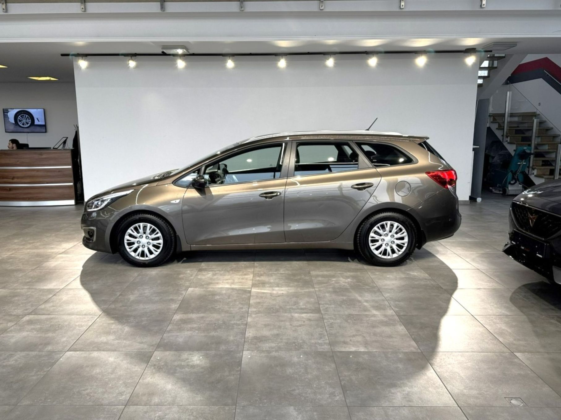 Kia Ceed SW 1.6GDI 135KM DCT 2017 r., salon PL, serwisowana