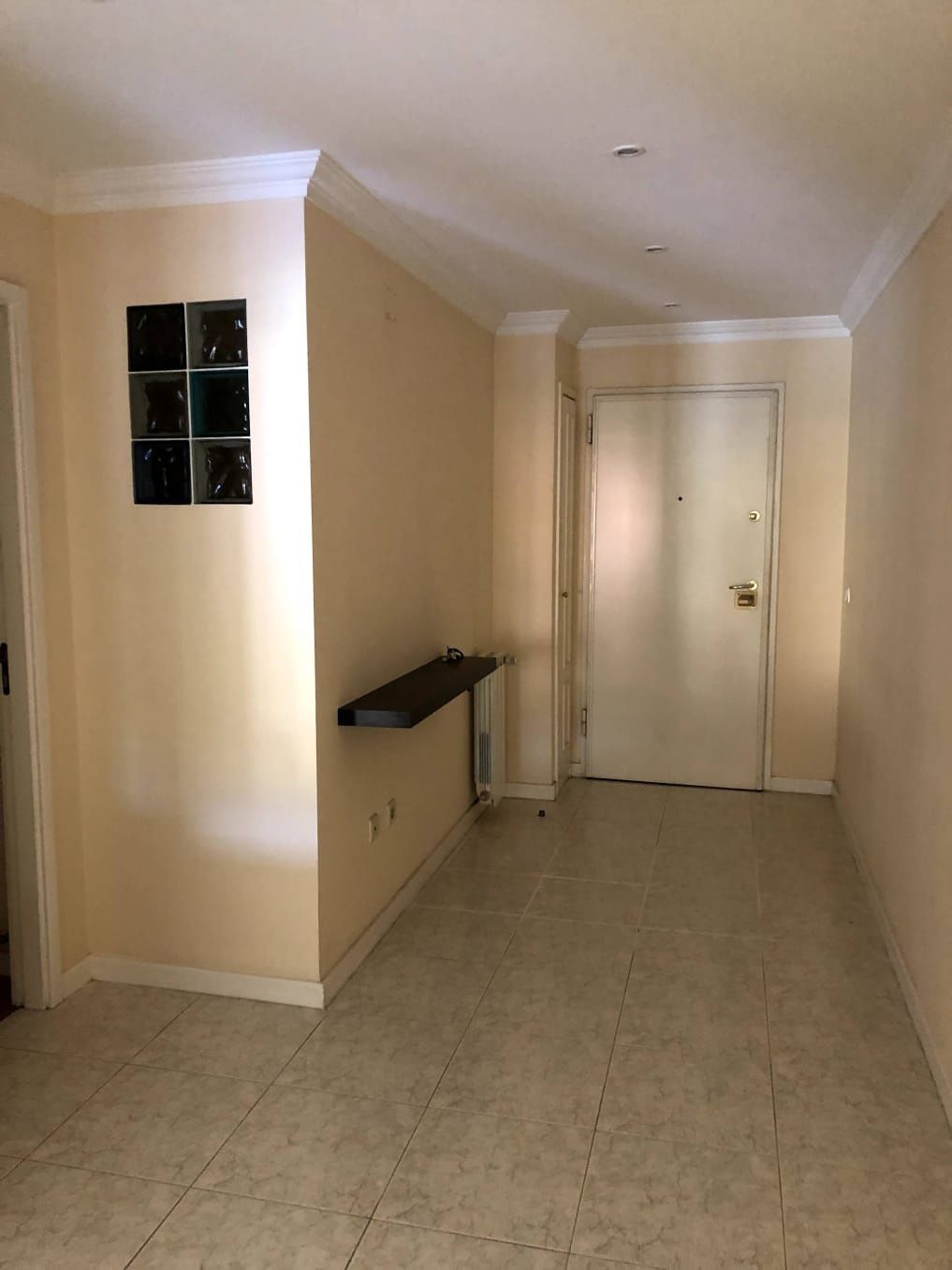 Alugo T1 + 1 boas áreas em Alfena, junto aos correios
