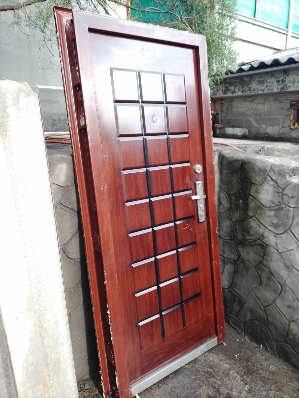 Двери б у 2,05×0,86м,3500 грн