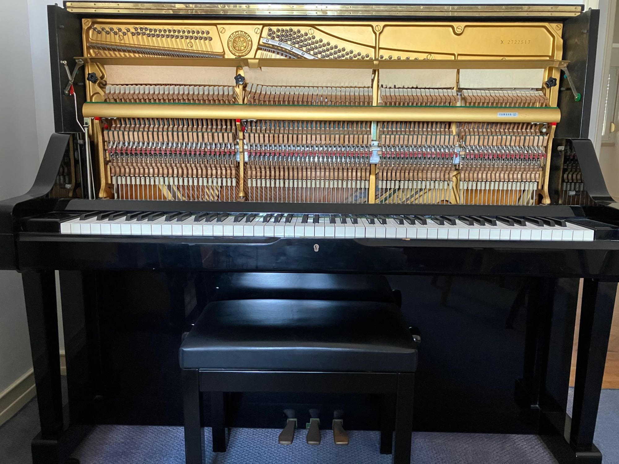 Piano vertical Yamaha modelo X