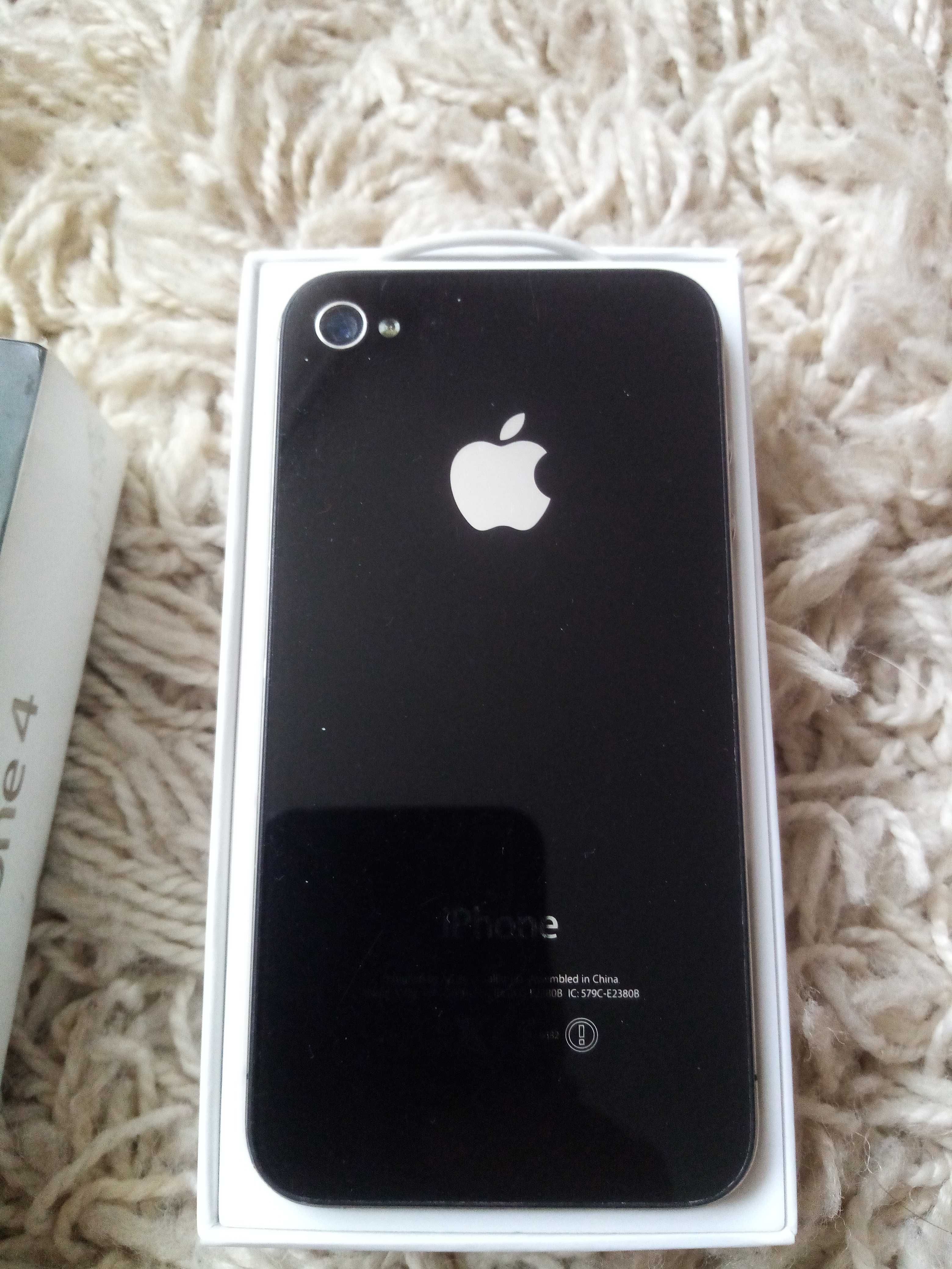 I Phone 4  8 GB black