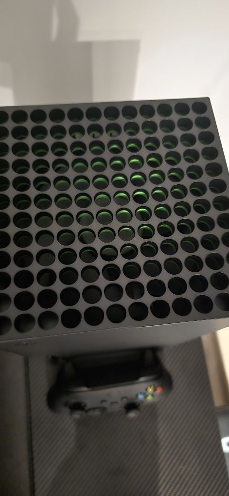 Xbox series x 1Tb + Akumulatorki