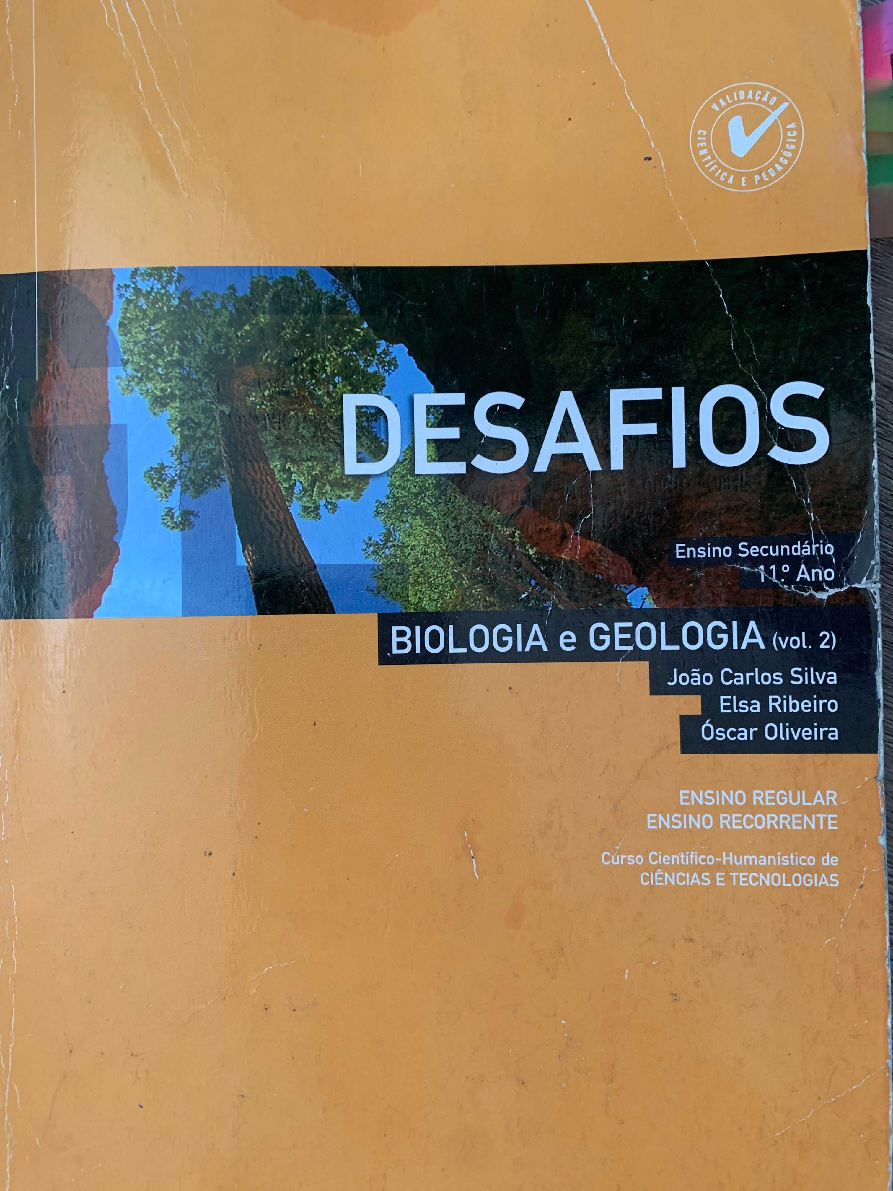 Livros de preparação exame Biologia e Geologia