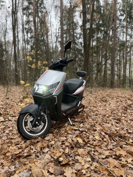 Скутер електричний Forte Gravy