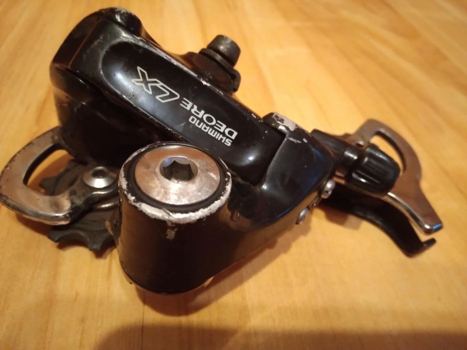 Tylnia przerzutka Shimano Deore LX RD-M 565