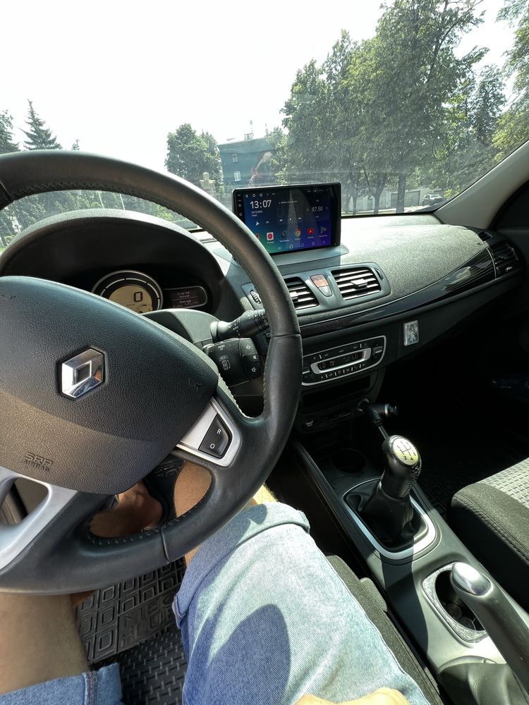Отличный Reno Megane 3