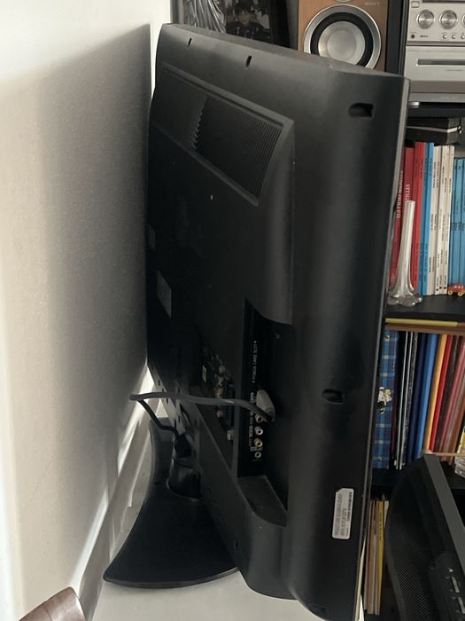 Vendo TV LG - em perfeitas condicoes