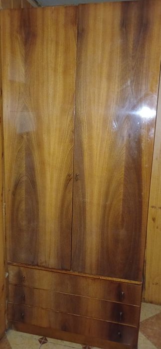 Продам шкафа і тумбу!