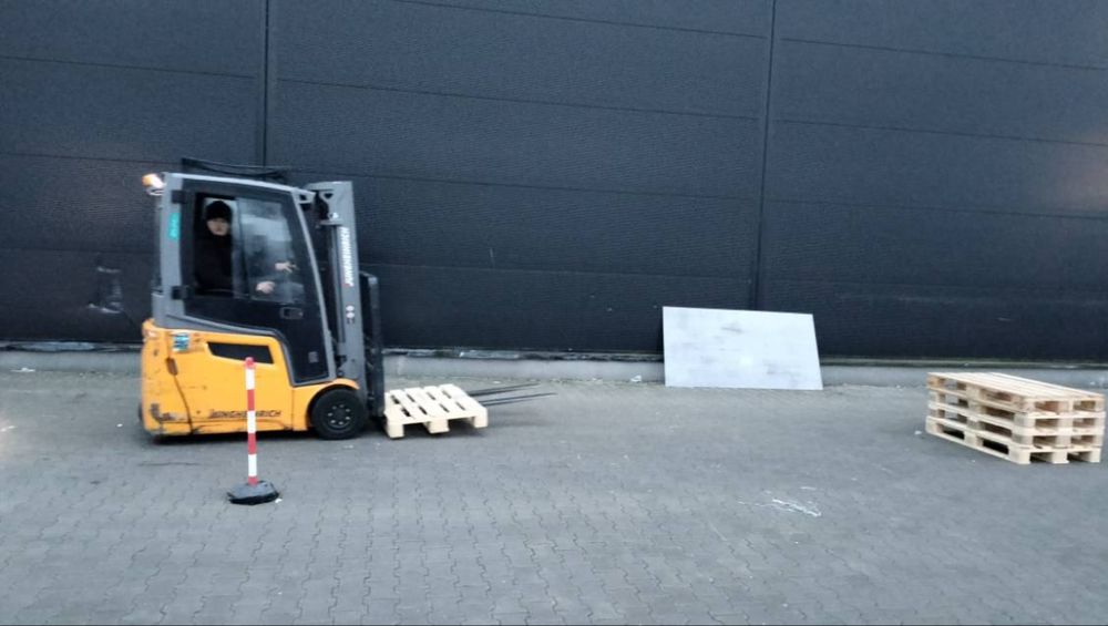Kurs na wózek widłowy, podesty ruchome, suwnice UDT