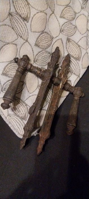 Sprzedam stare klamki z okuciami i stare monety mam z 1778r i 1839