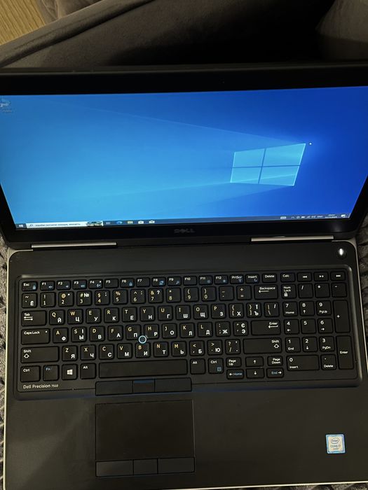 Ноутбук dell precision 7510 Intel Core i7-6820HQ 16 ОЗУ