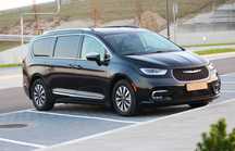 Chrysler Pacifica FULL LIMITED, DVD, Kamery 360, FamCam, Stan Salonowy, HarmanKardon