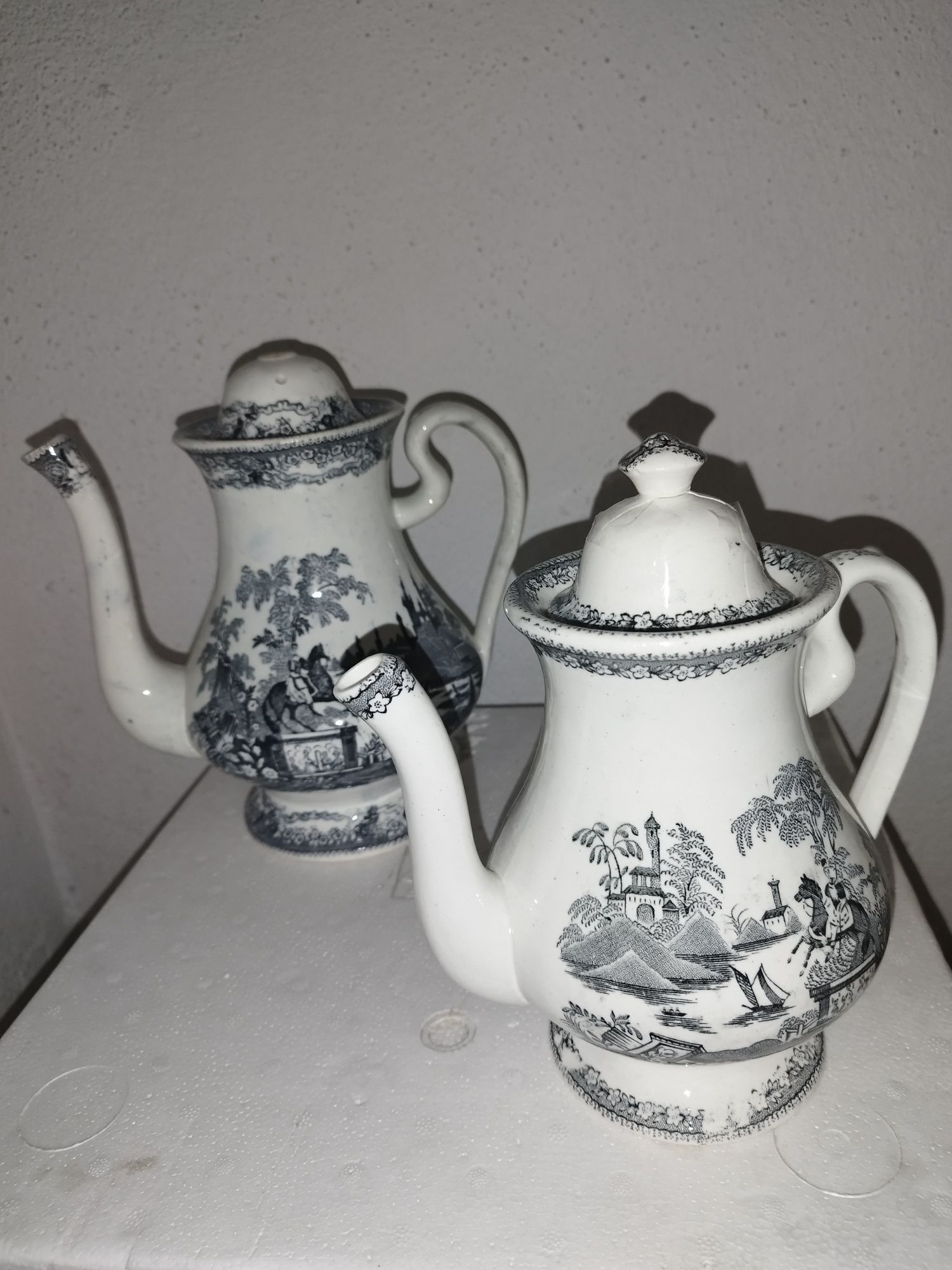 Cafeteiras/Bules da Fábrica de louça de Sacavém