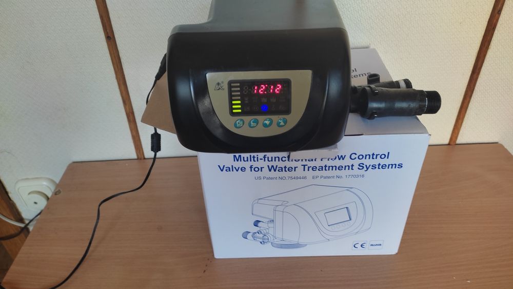 Автоматический клапан управления для системы очистки воды