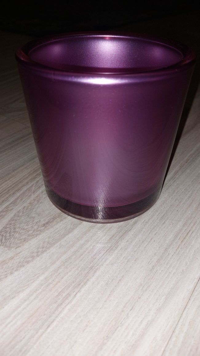 Świecznik szklany ciężki różowy fiolet wysokość 12 cm, średnica 12 cm