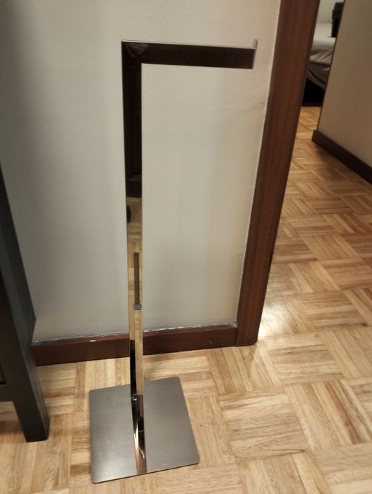 Suporte de rolos de papel higiénico