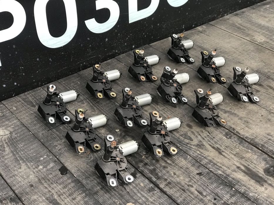 Моторчик заднього двірника Пассат Б6 привод заднего дворника Passat B6