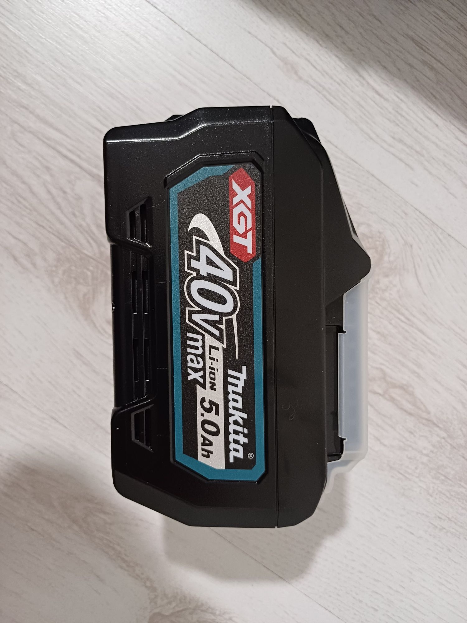 Набір акумуляторів 5 ампер Li-ion XGT 40 V MAX BL4050F Makita (1911V6-