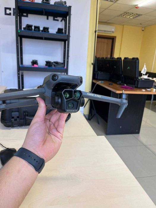 DJI Mavic 3 Pro — стан нового, Без нальоту, без акаунтаів