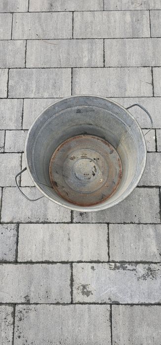 Duży garnek ocynkowany