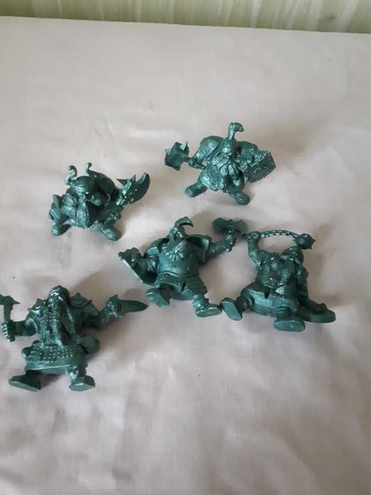 Продам фігурки єльфів