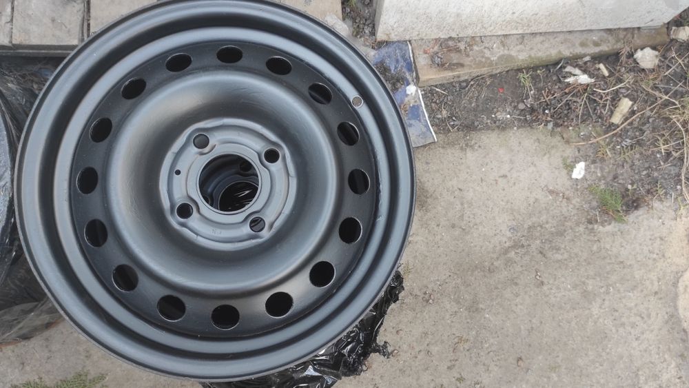 Диски Ниссан Тііда/Альмера/NV-200/Лачетти;4×114.3/R15/5.5J/ET40/ЦО66.1