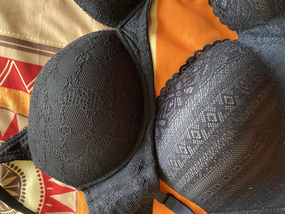 бюстгальтер новий бездротовий uniqlo 75d