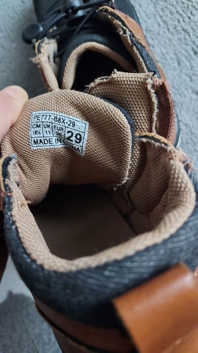 Buty za kostkę 29 Reserved