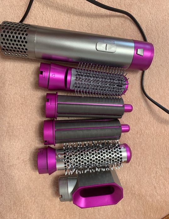 Продам новий фен дайсон