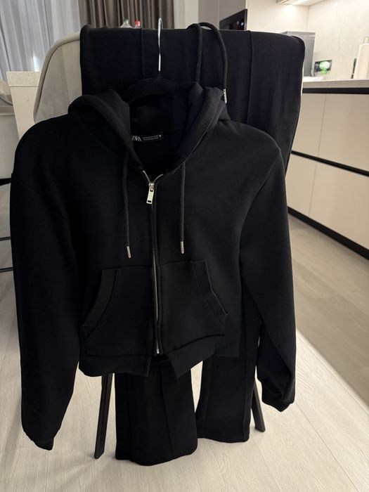 Продам костюм Zara, розмір Xs-S