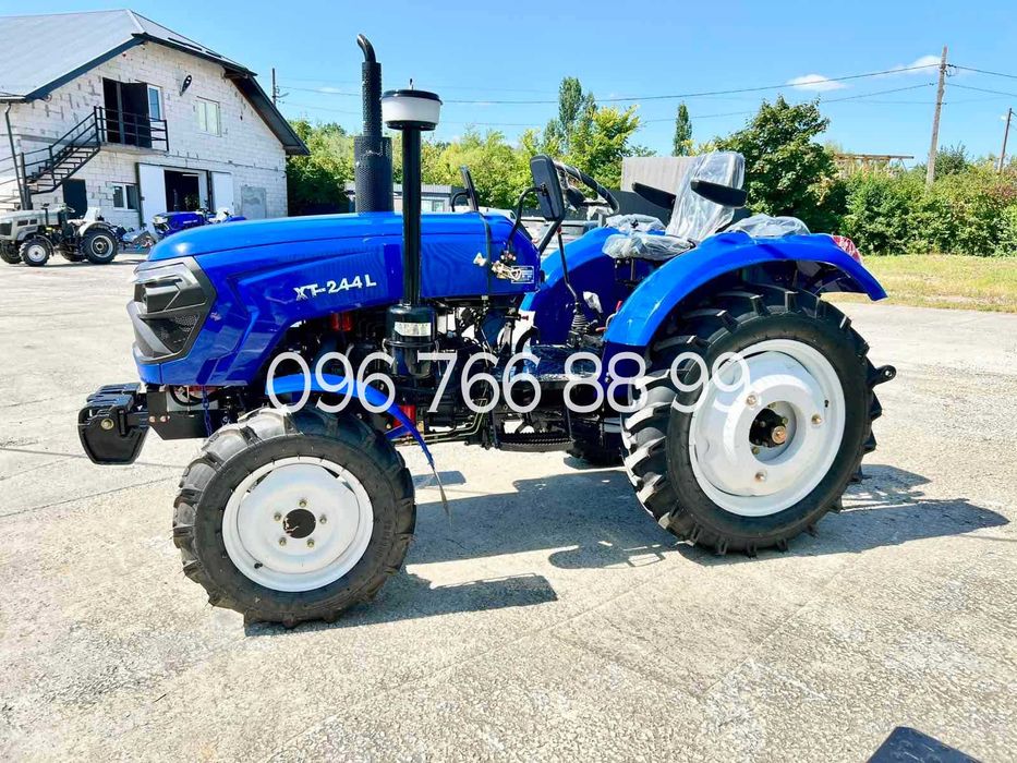 В наявності Трактор Синтай ХТ 244L XINGTAI  BULAT Новий