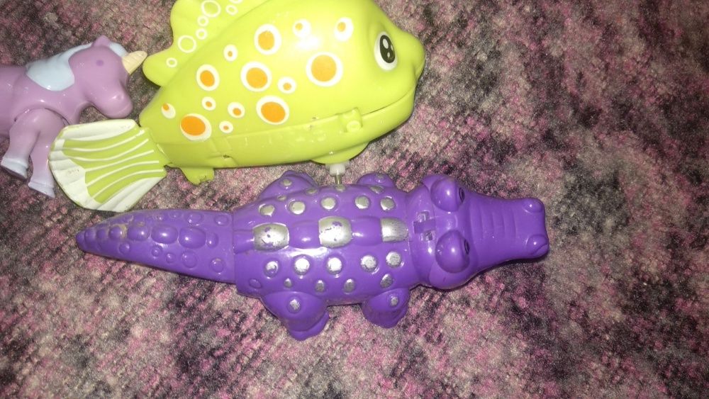заводная игрушка пластик зомби свинья рыба крокодил динозавр единорог