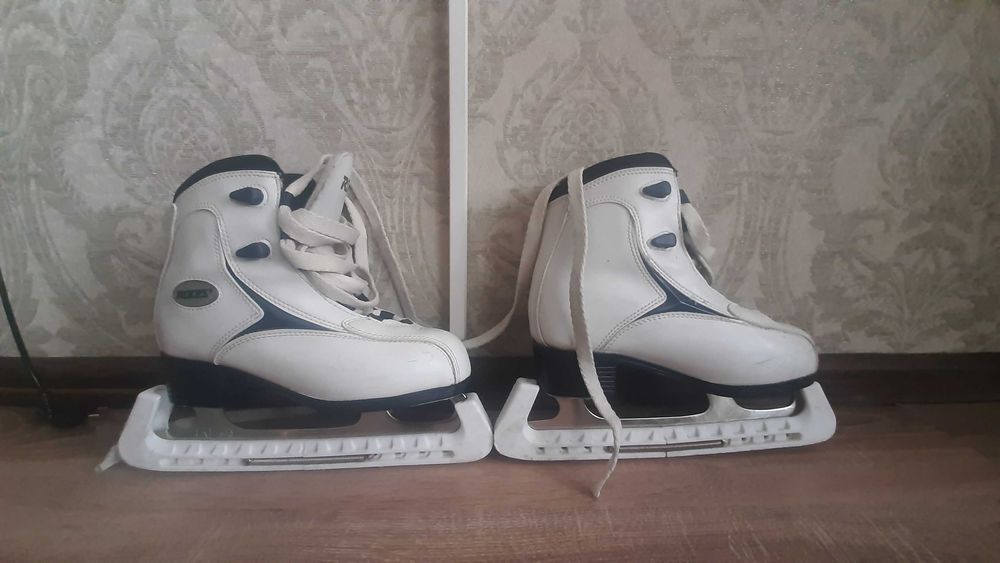 Продам Коньки ! Состояние отличное.