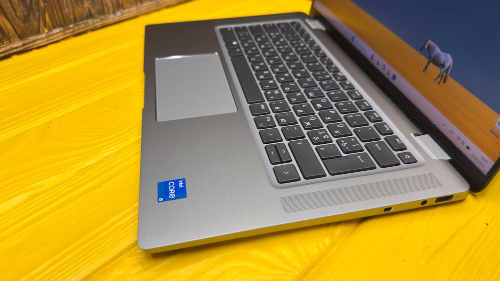 СуперЦіна! Потужний Офісний Ноутбук Dell Latitude 9520 /Core i5-1135G7