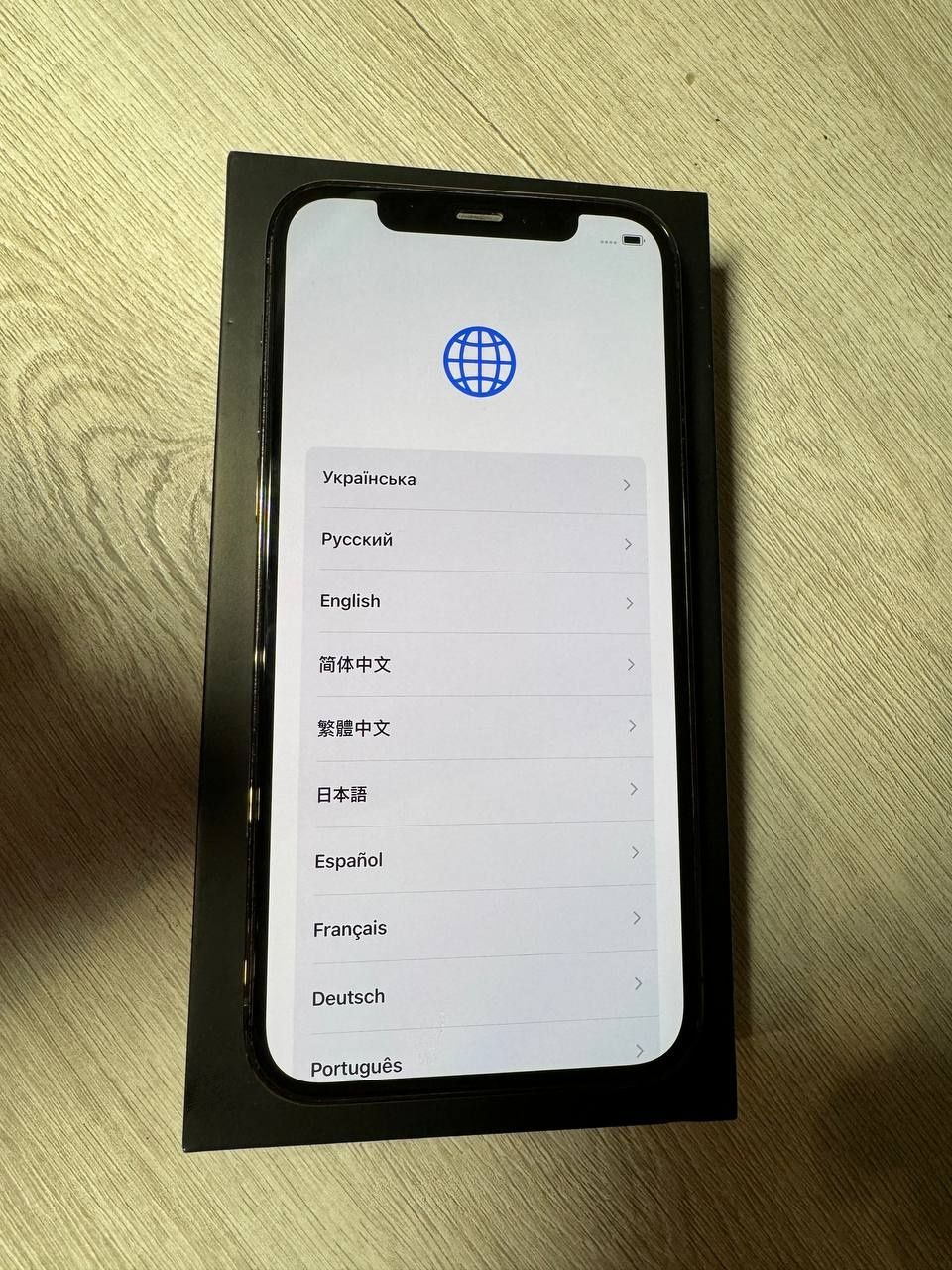 Iphone  12 Pro з коробкою.