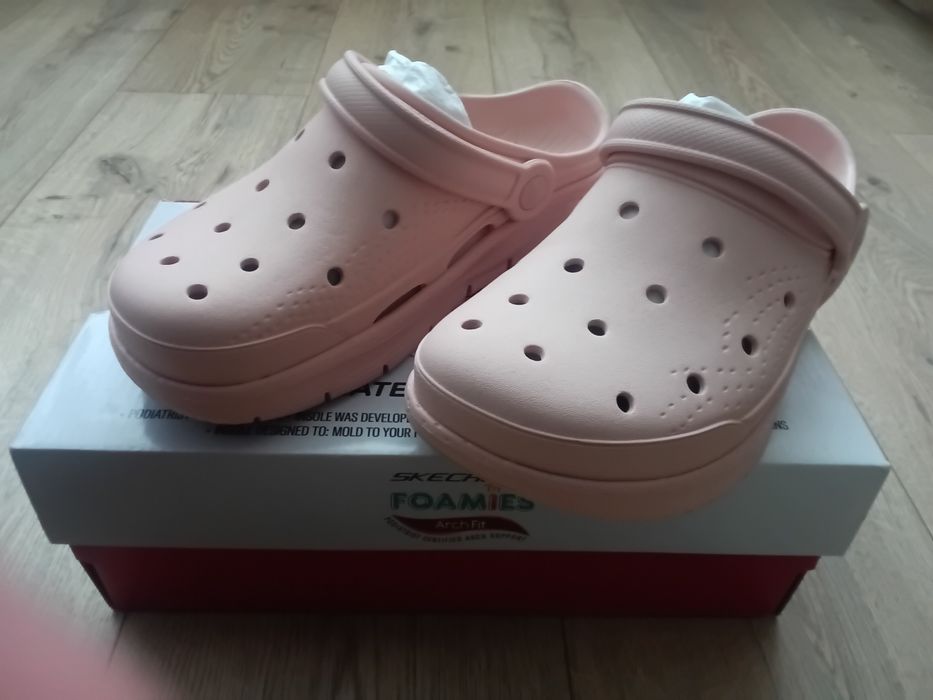 Нові сабо Skechers 36 р,