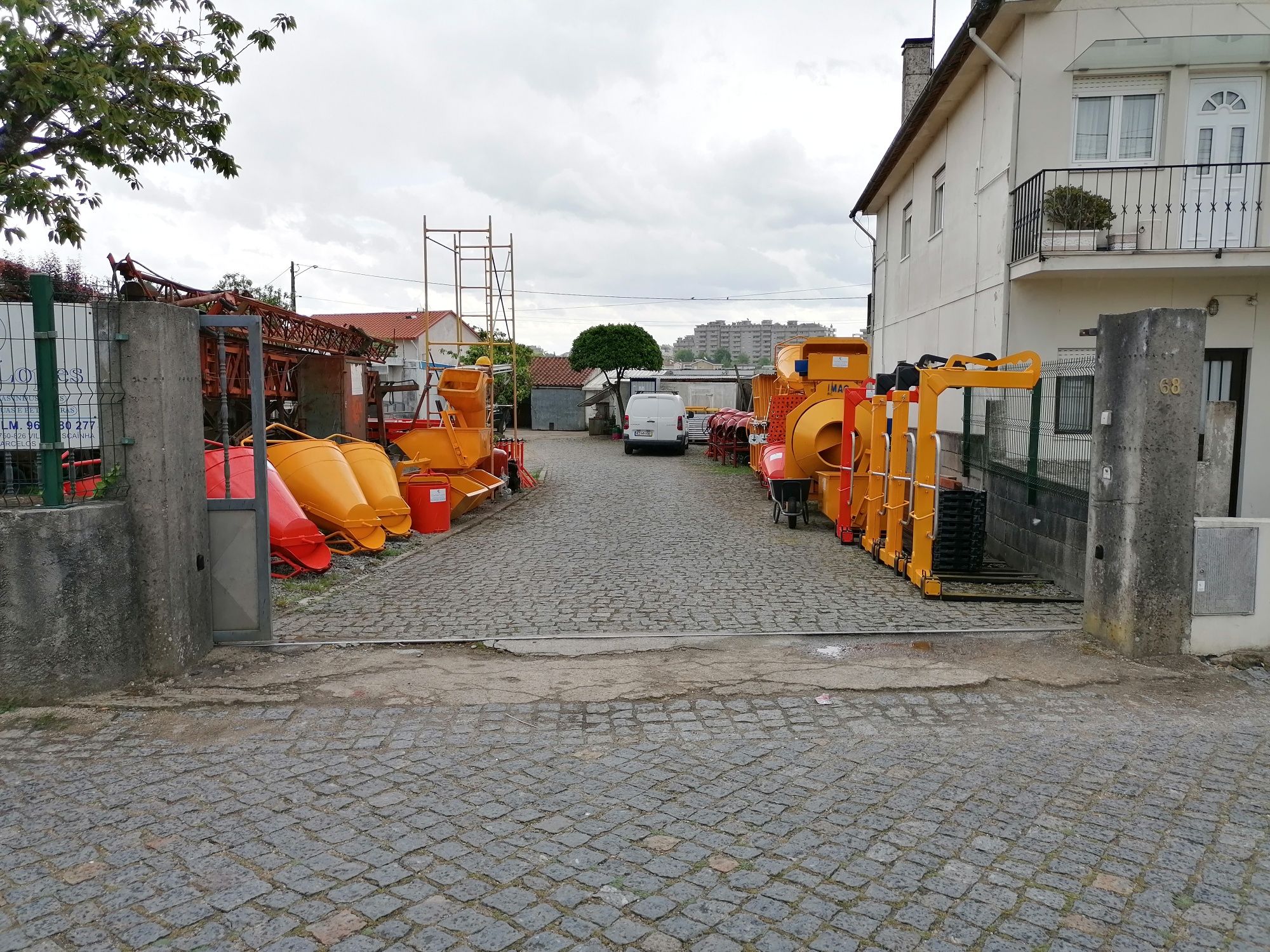 Balde de grua , porta paletes e gamelas p/grua