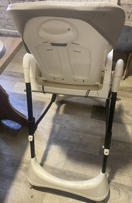 Стільчик для годування CARRELLO