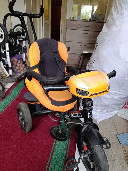 Велосипед з батьківською ручкою Tilly CAYMAN