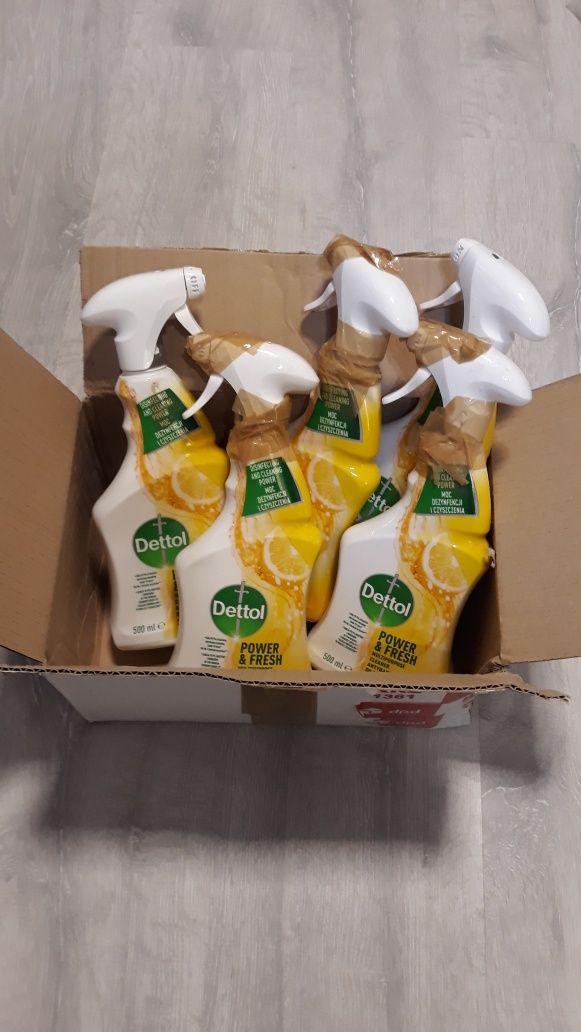 4 x DETTOL antybakteryjny płyn spray do czyszczenia powierzchni 500 ml