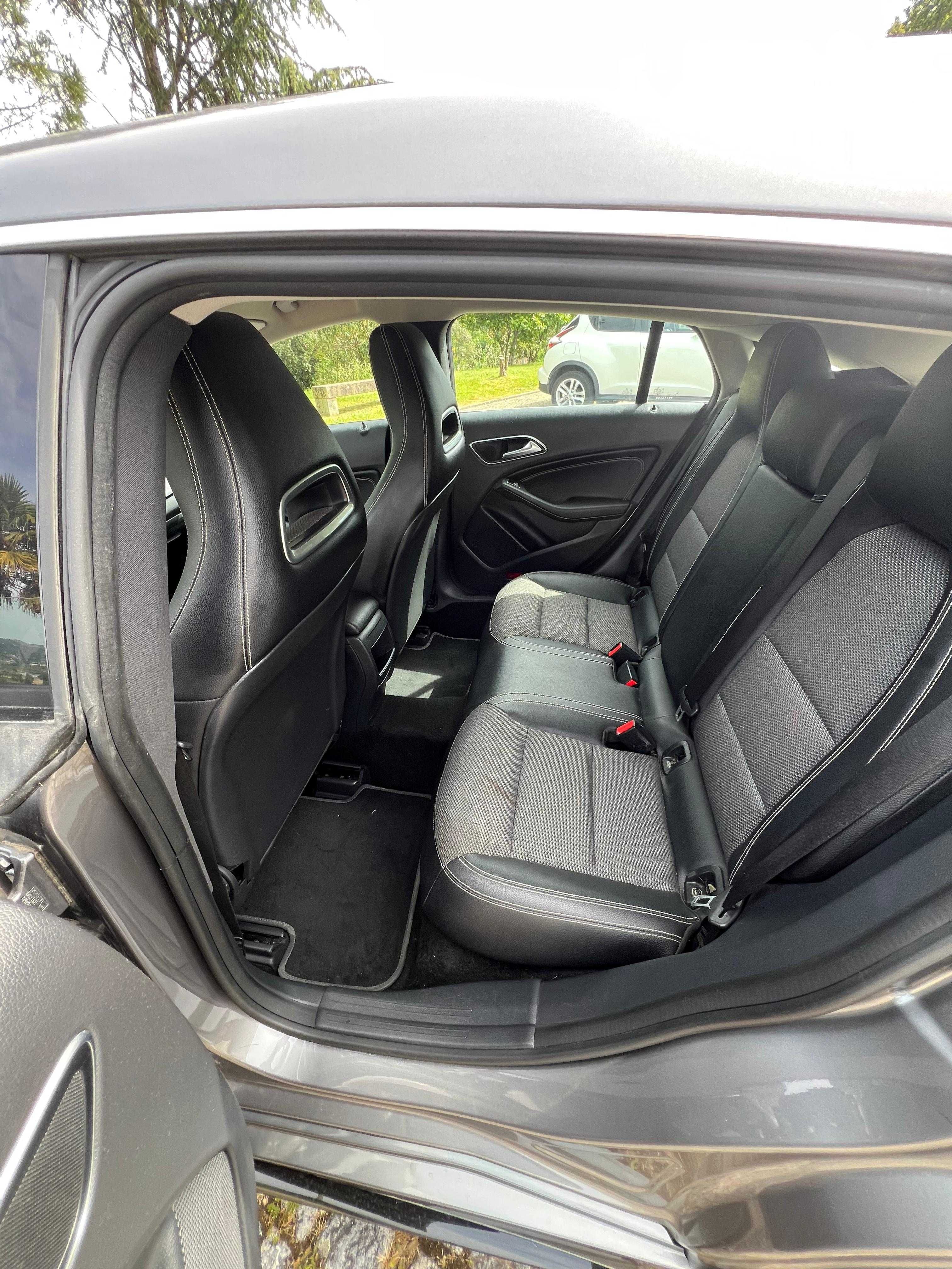 Mercedes-Benz CLA 180d