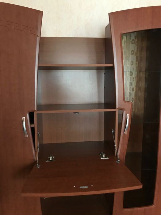 Стінка у вітальню (продається в розібраному вигляді )