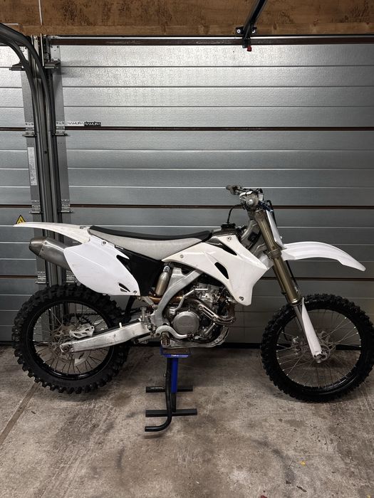 Yamaha yzf 250 igła